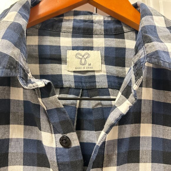 Aritzia TNA checkered button-up shirt blue white - Picture 3 of 11